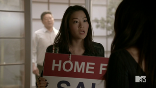 http://img1.wikia.nocookie.net/__cb20140708165505/teenwolf/images/9/9e/Teen_Wolf_Season_4_Episode_3_Muted_Kira_For_Sale.png